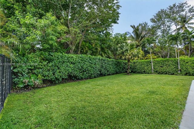 12420 SW 69th Ave, Pinecrest, FL 33156