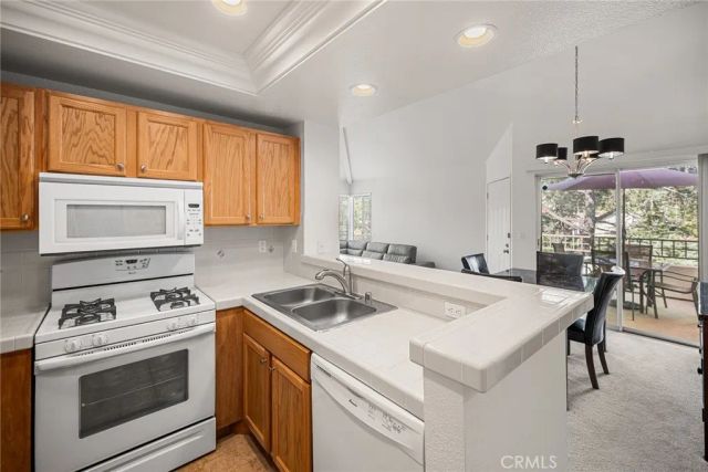 4240 Lost Hills 605, Calabasas, CA 91301