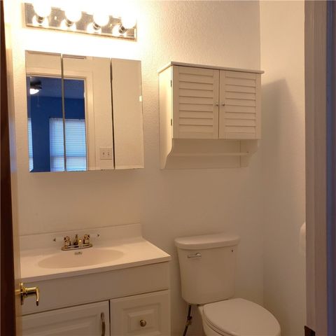 822 Saint Phillip Ct, Corpus Christi, TX 78418