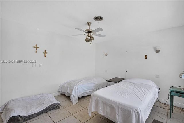 9841 SW 157th Ter, Miami, FL 33157