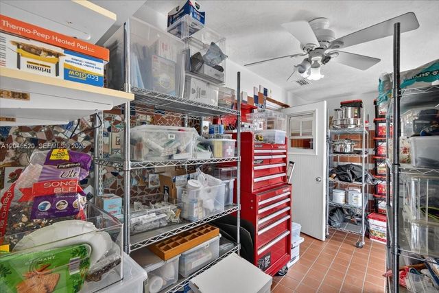 9841 SW 157th Ter, Miami, FL 33157
