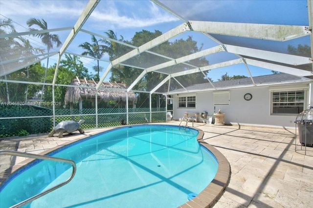 9841 SW 157th Ter, Miami, FL 33157