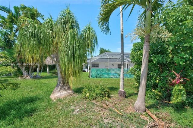 9841 SW 157th Ter, Miami, FL 33157