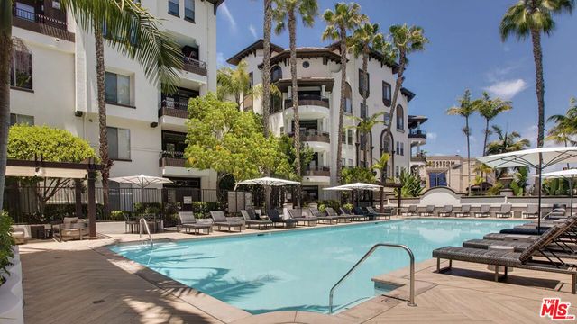 6240 W 3rd Street 1-206, Los Angeles, CA 90036