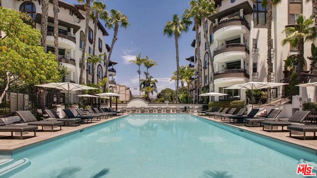 6240 W 3rd Street 1-206, Los Angeles, CA 90036