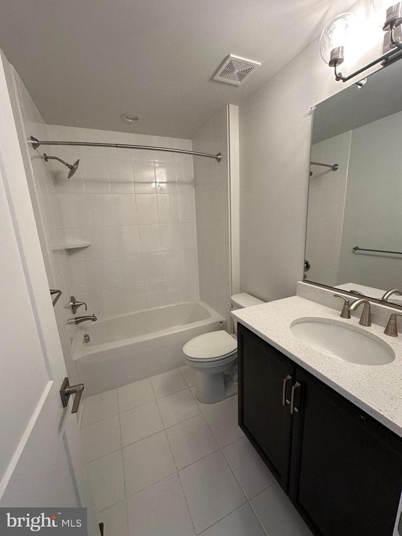 11 ROCKY GREEN LN, Gettysburg, PA 17325