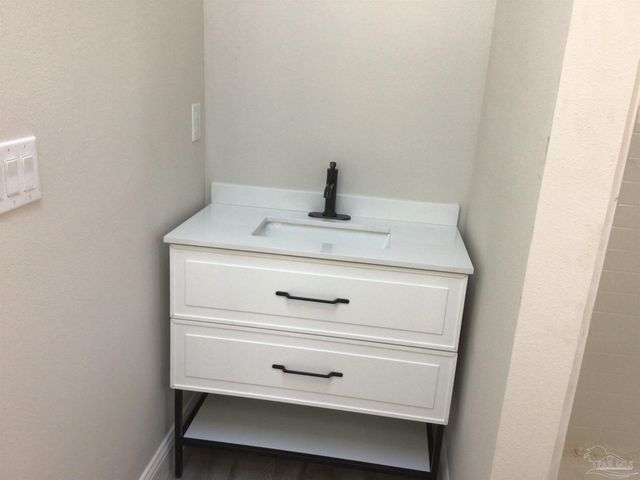 6029 Capitol Dr, Gulf Breeze, FL 32563