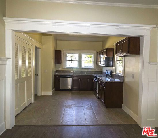 1737 5th Avenue, Los Angeles, CA 90019