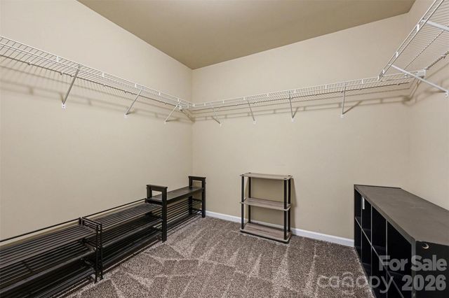 5129 Poplar Knoll Drive, Matthews, NC 28105