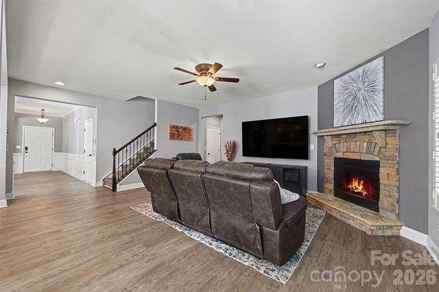 5129 Poplar Knoll Drive, Matthews, NC 28105