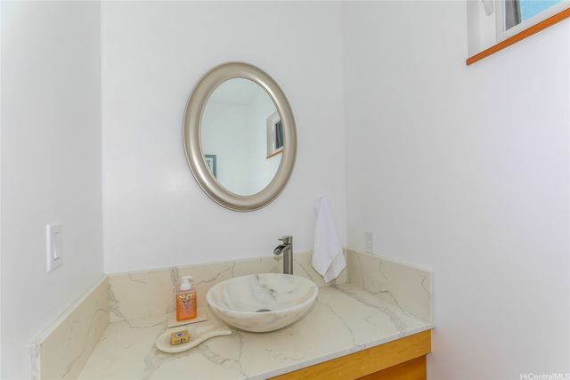 3468 Keanu Street, Honolulu, HI 96816