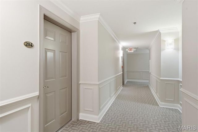 540 N And South Road 204, University City, MO 63130