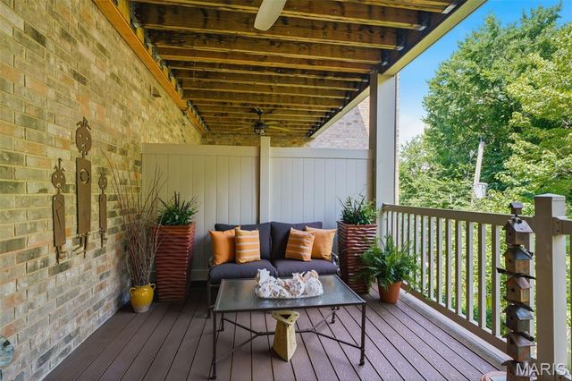 540 N And South Road 204, University City, MO 63130