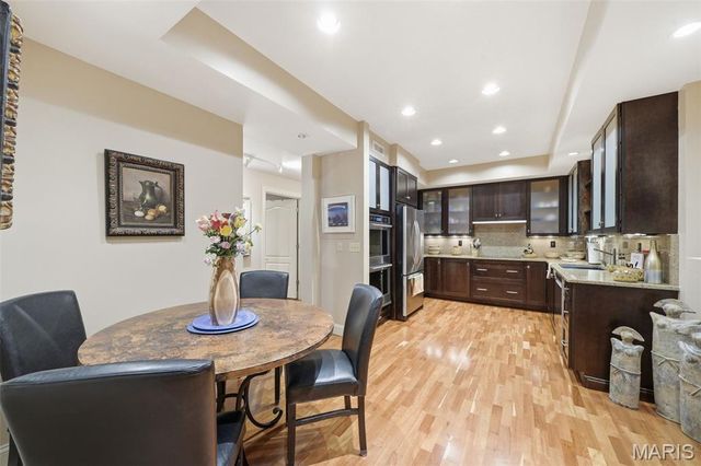 540 N And South Road 204, University City, MO 63130