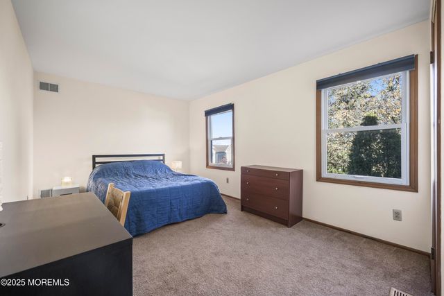 28 Florence Avenue, Leonardo, NJ 07737