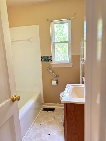 1270 Johnston Terrace, Chattanooga, TN 37415