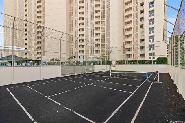 469 Ena Road 1511, Honolulu, HI 96815