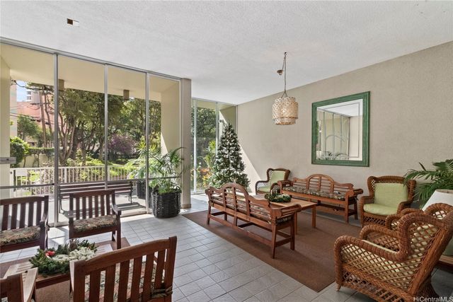 469 Ena Road 1511, Honolulu, HI 96815