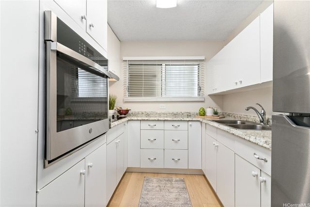 469 Ena Road 1511, Honolulu, HI 96815