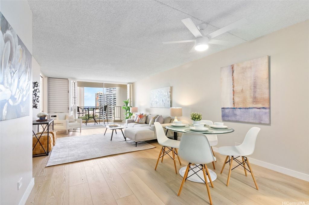 469 Ena Road 1511, Honolulu, HI 96815