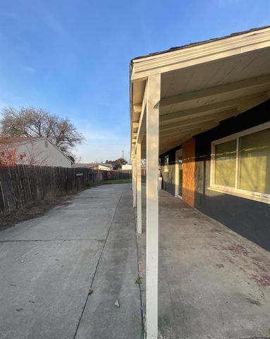 6015 Gay Way, North Highlands, CA 95660