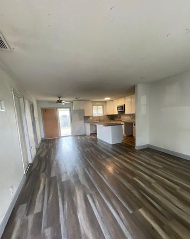 6015 Gay Way, North Highlands, CA 95660
