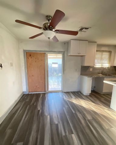 6015 Gay Way, North Highlands, CA 95660