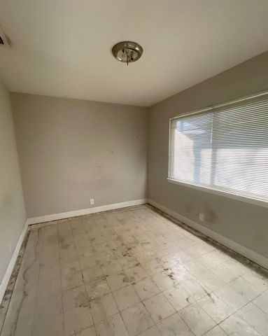 6015 Gay Way, North Highlands, CA 95660