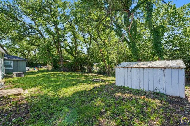 3466 SW Clare AVE, Topeka, KS 66611