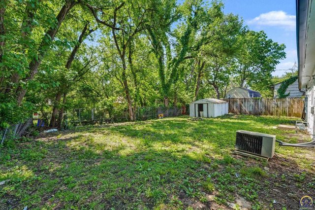 3466 SW Clare AVE, Topeka, KS 66611