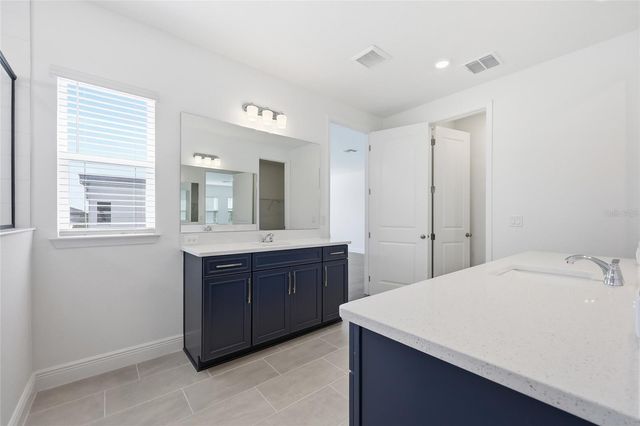 10085 BALLAST DRIVE, Orlando, FL 32827