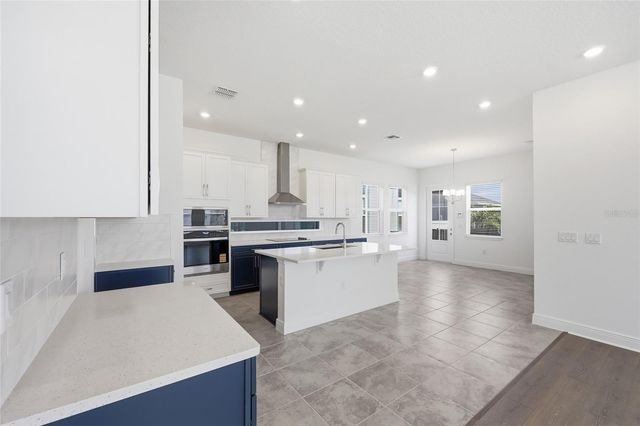 10085 BALLAST DRIVE, Orlando, FL 32827