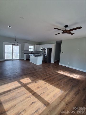 128 Hedgeline Drive, Troy, NC 27371