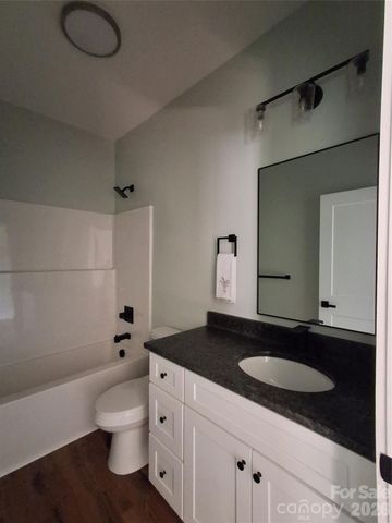 128 Hedgeline Drive, Troy, NC 27371