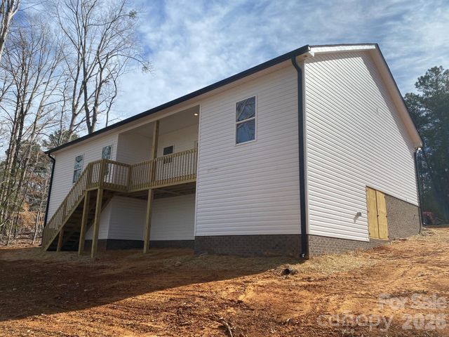 128 Hedgeline Drive, Troy, NC 27371