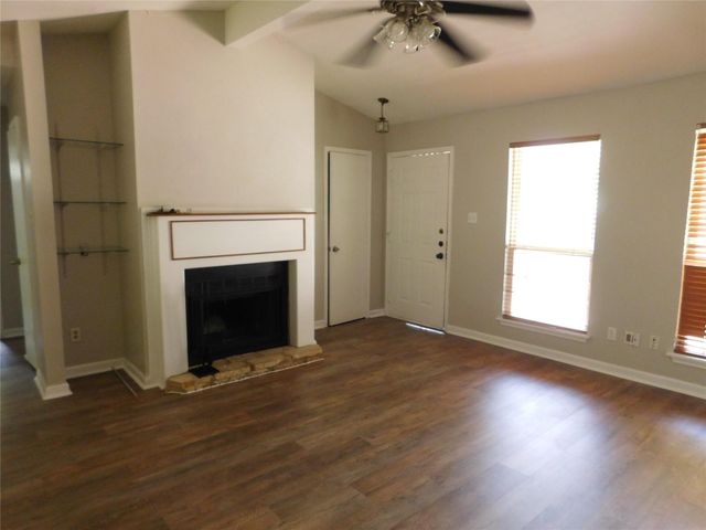 11913 Rotherham DR, Austin, TX 78753