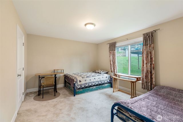 660 Parkside Place, Blaine, WA 98230