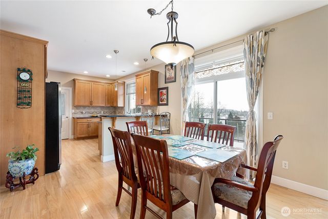 660 Parkside Place, Blaine, WA 98230