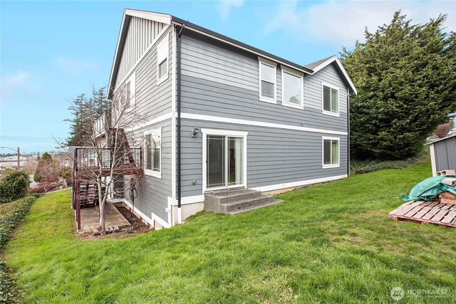 660 Parkside Place, Blaine, WA 98230