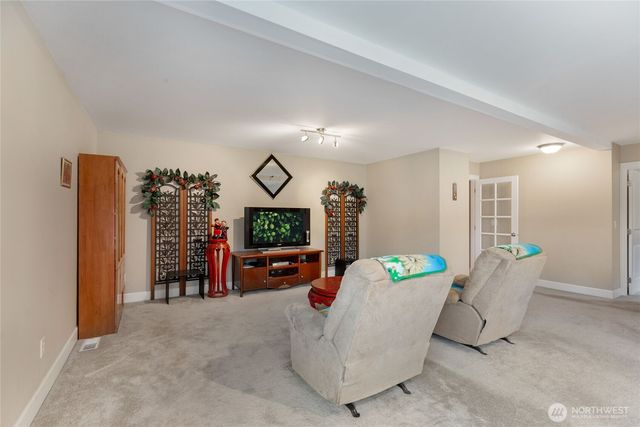 660 Parkside Place, Blaine, WA 98230