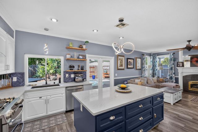 8441 Lilac Ridge Ct, Antelope, CA 95843