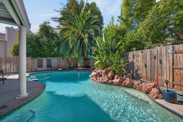8441 Lilac Ridge Ct, Antelope, CA 95843