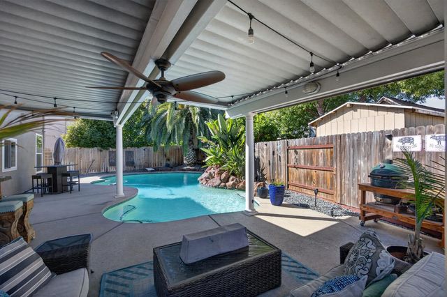 8441 Lilac Ridge Ct, Antelope, CA 95843