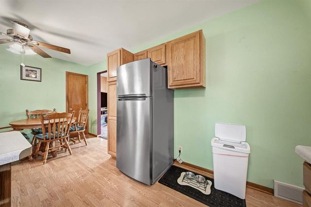 3221 Venus Avenue, Eau Claire, WI 54703