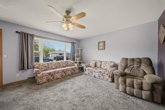 3221 Venus Avenue, Eau Claire, WI 54703