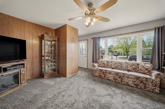 3221 Venus Avenue, Eau Claire, WI 54703