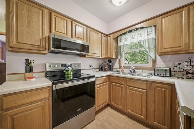 3221 Venus Avenue, Eau Claire, WI 54703