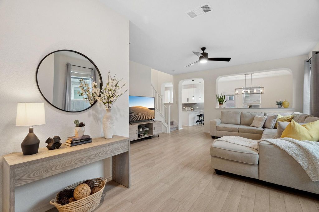 6509 Wagon Spring ST, Del Valle, TX 78617