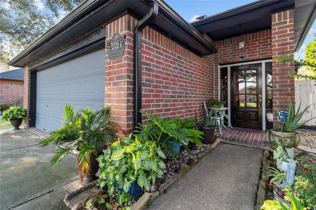 3725 Meadow Wood Drive, Pasadena, TX 77503