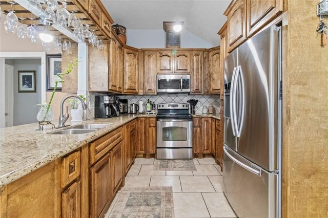 3725 Meadow Wood Drive, Pasadena, TX 77503